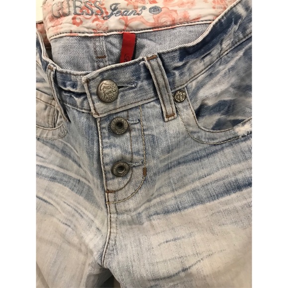 Guess- Boyfriend Crop Jeans - Picture 3 of 4